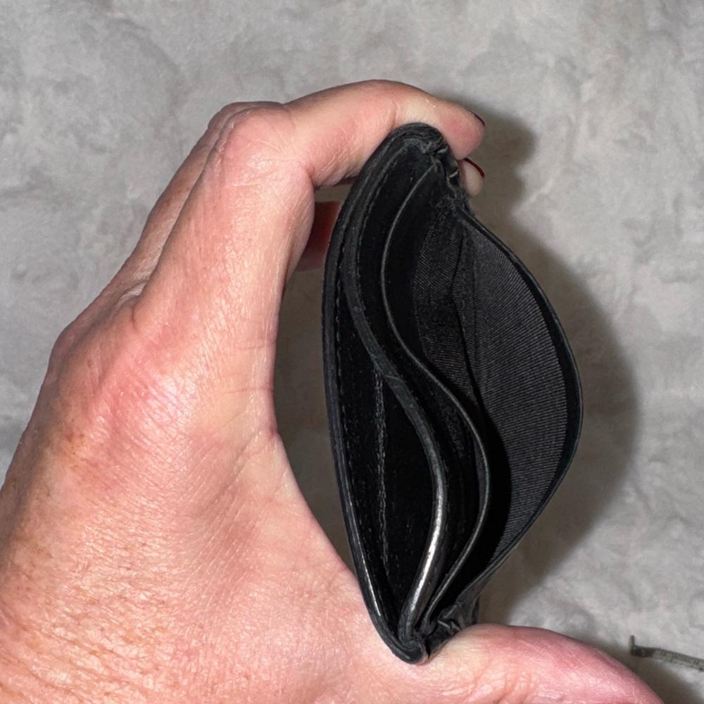 Gucci Men’s Black Leather Card & money Holder with additional pocket & belt clip - Picture 4 of 10